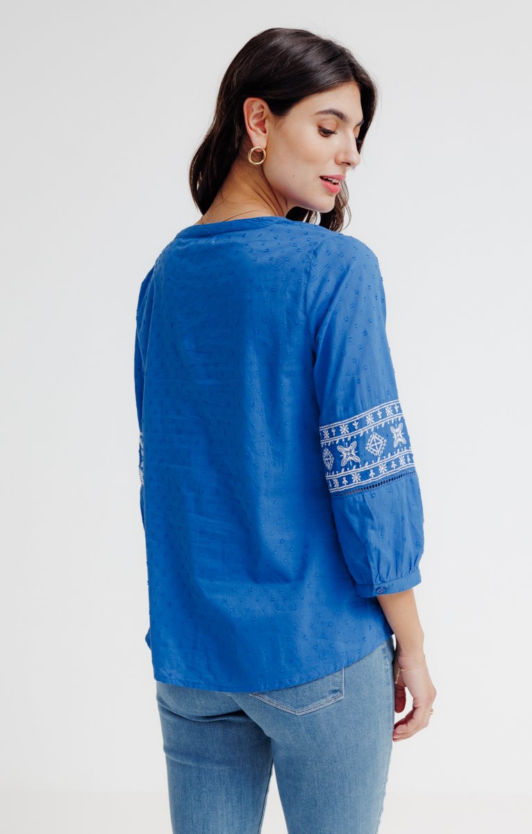  Blouse Unie Avec Broderies
