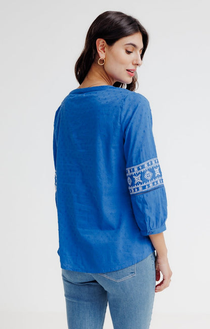  Blouse Unie Avec Broderies