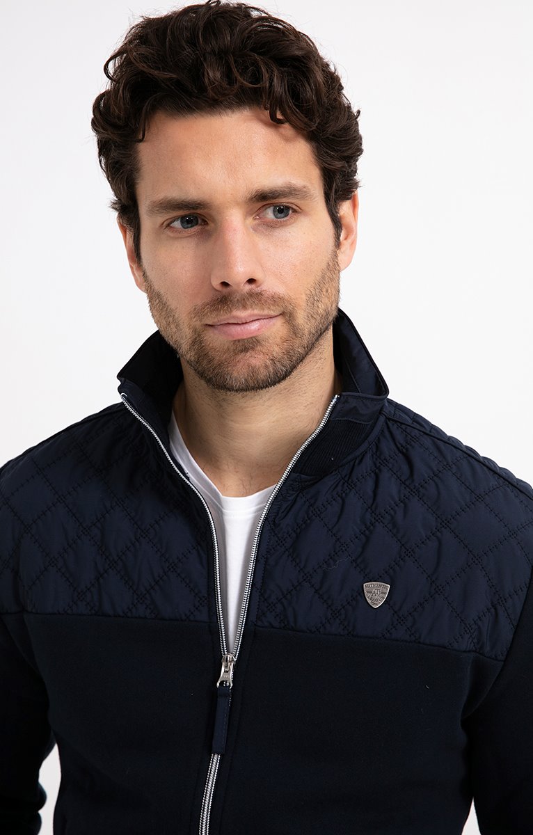 Gilet Manches Longues Decoupe