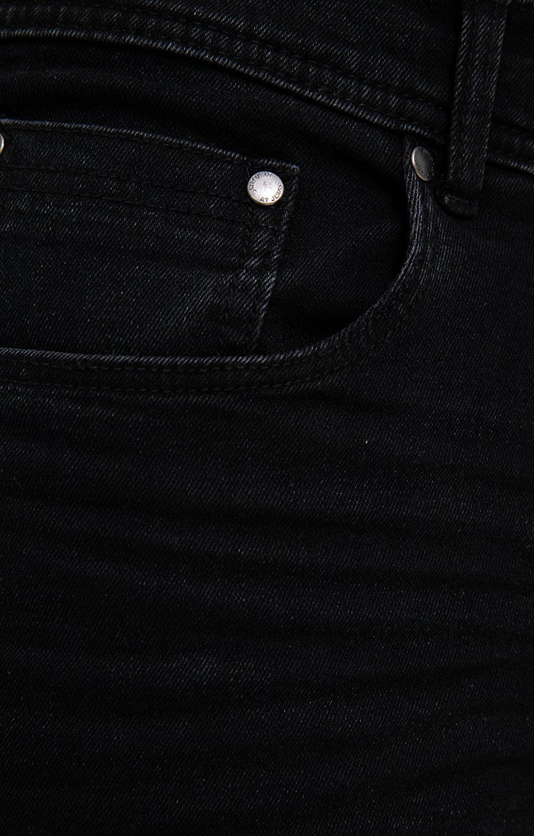  Jean Black