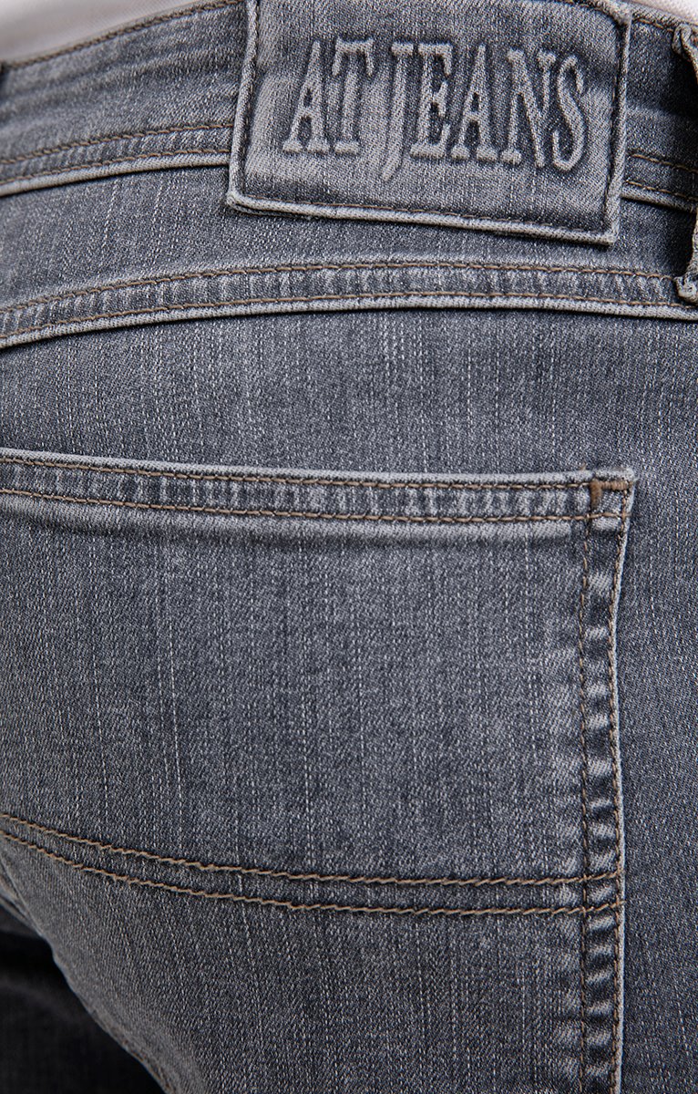 Jean Tony