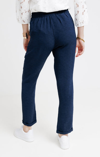 Pantalon Fluide Avec Détail Pont