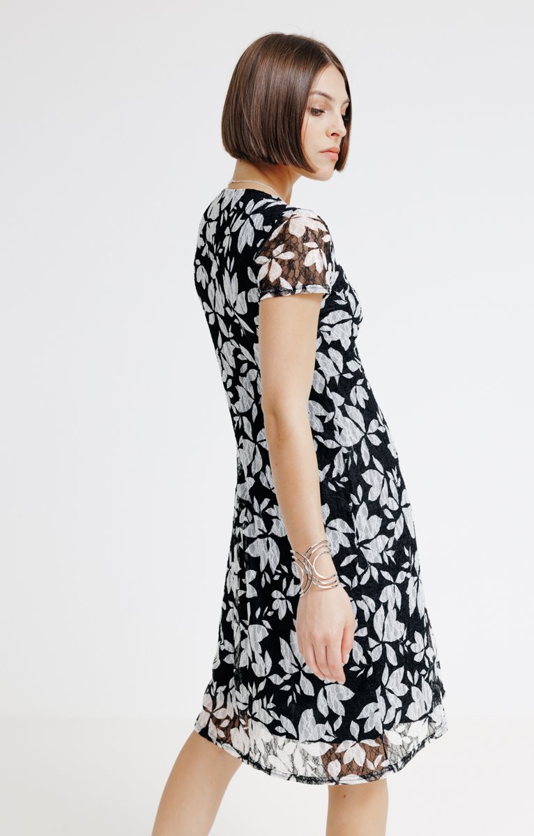  Robe En Dentelle Imprimée